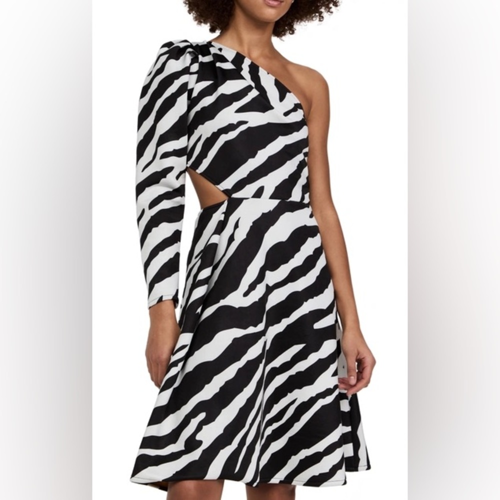 Autumn Adeigbo
Nara Dress